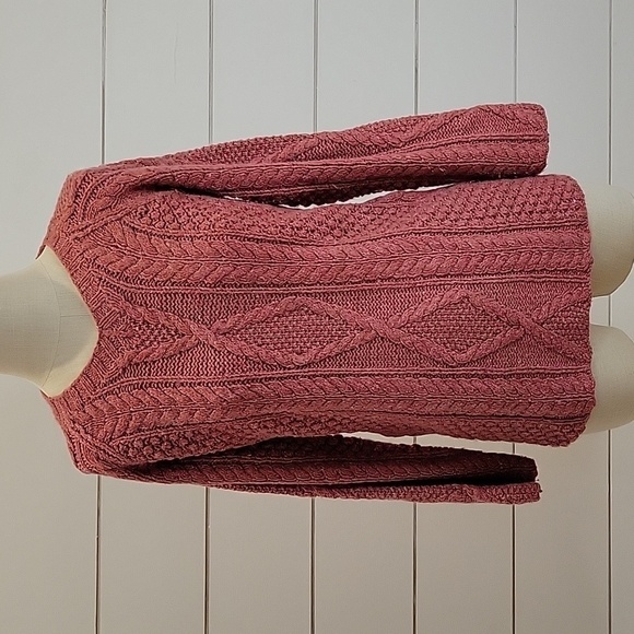 MODA INT'L xs v neck mauve sweater. Comfy and soft! - Picture 1 of 5